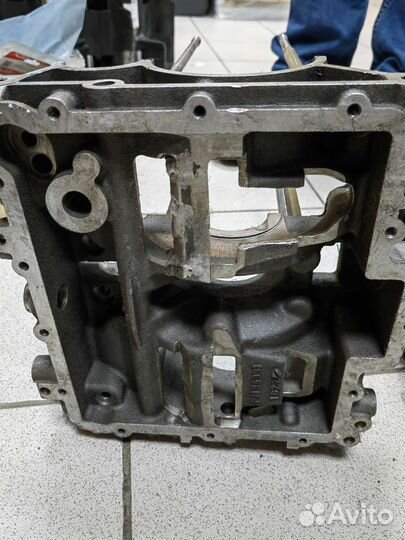 Картер двигателя polaris widetrak 750