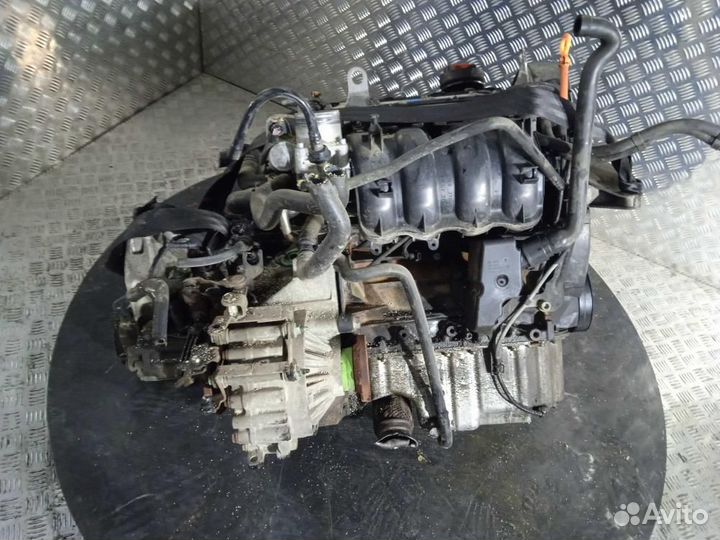 Двигатель Volkswagen Golf 4 1.6i бензин AZD