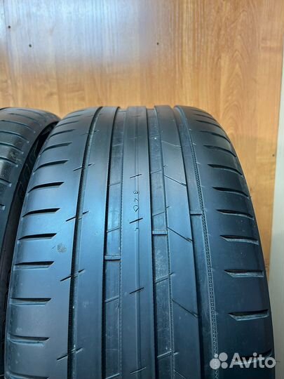 Nokian Tyres Hakka Black 2 SUV 275/45 R20
