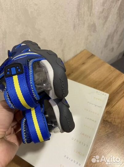 Сандалии Geox 35 новые