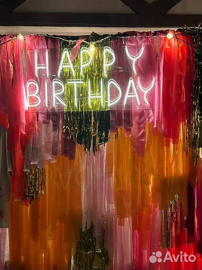 Неоновая вывеска в аренду