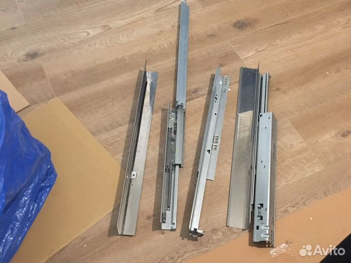 Направляющие для ящиков с доводчиком