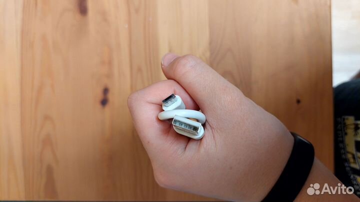 3 нерабочих шнура (type-c и micro USB 2)