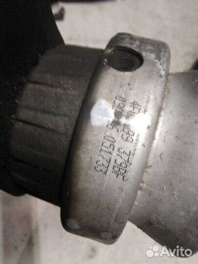 Кронштейн опоры двигателя левый Audi A6 С6 2009