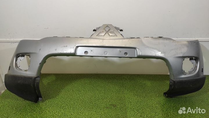 Бампер передний перед. Mitsubishi Pajero Sport