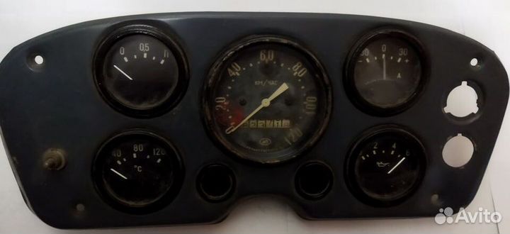 Щиток приборов
