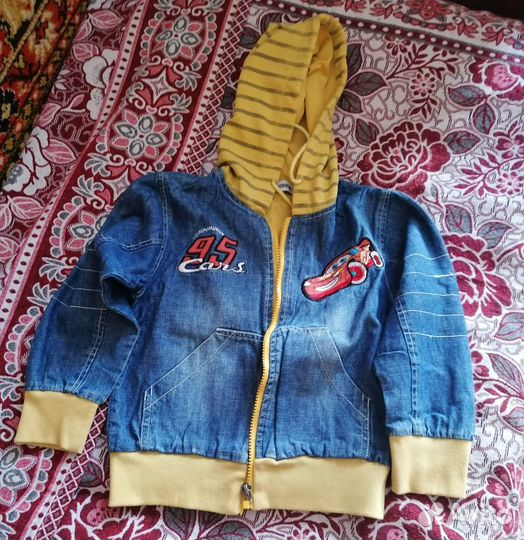 Продам детскую одежду