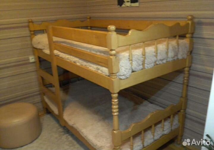 Продам двухярусную кровать