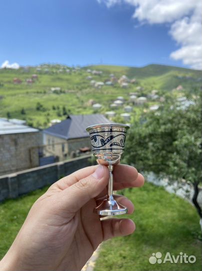 Серебряные стопки и рюмки