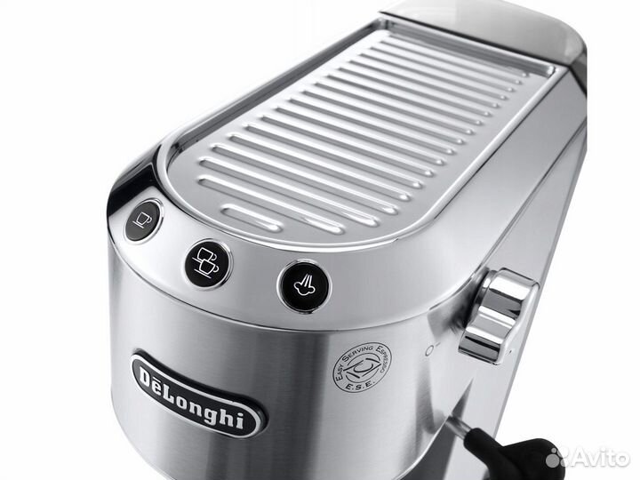 Кофеварка рожковая Delonghi EC685.M