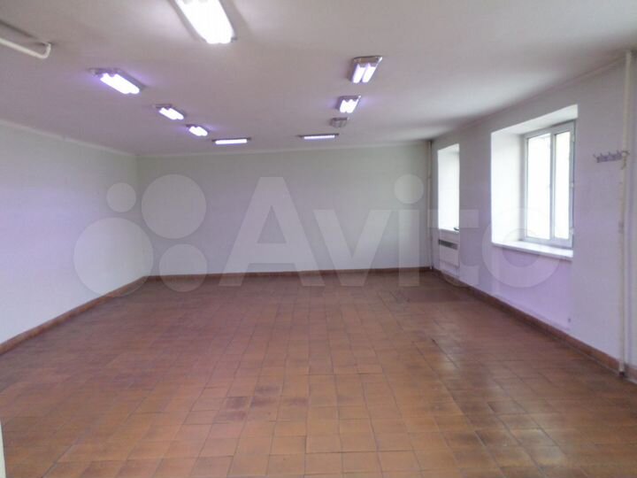 Торговое помещение, 160 м²