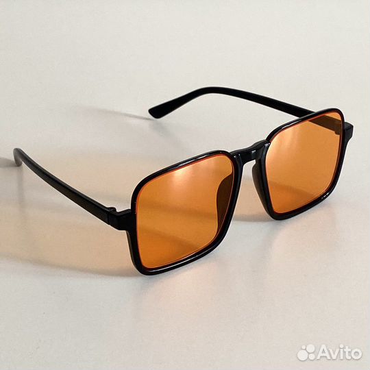Солнцезащитные очки, новые