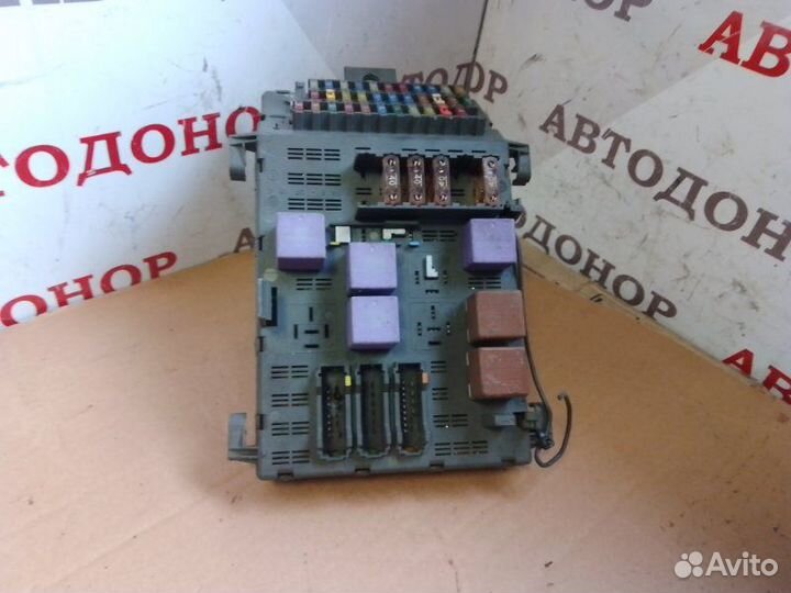 Блок предохранителей Renault Laguna 1995