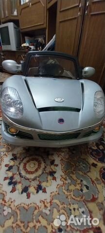 Детская машинка на аккумуляторе с пультом Детская