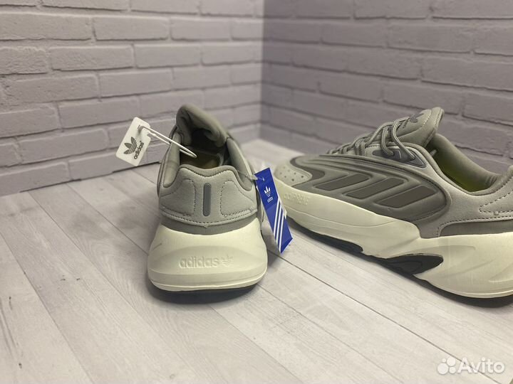 Adidas ozelia