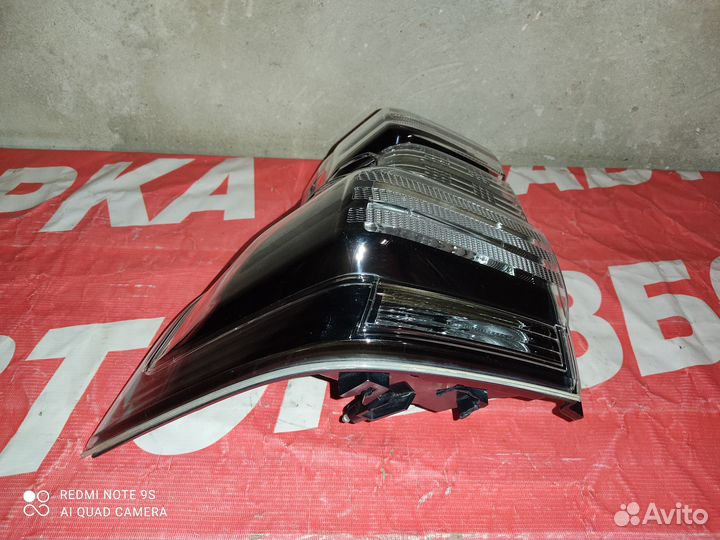 Фонарь задний левый Toyota Land Cruiser 150