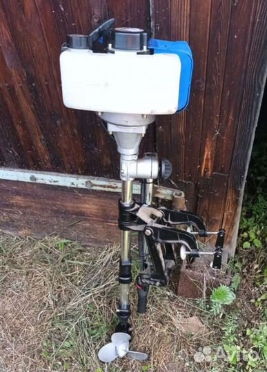 Лодочный мотор