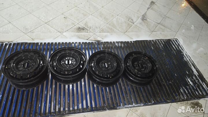 Продам штампованные диски р 15