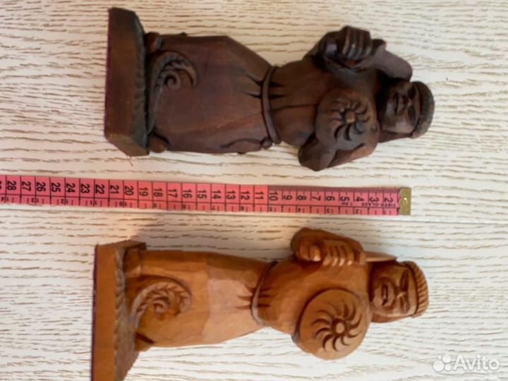 Резной шахматный стол