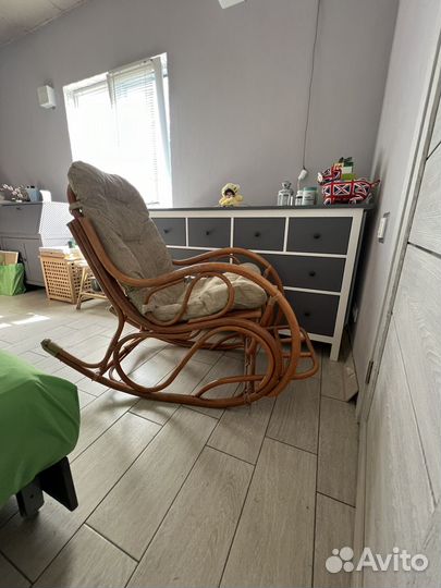 Кресло качалка из ротанга бу