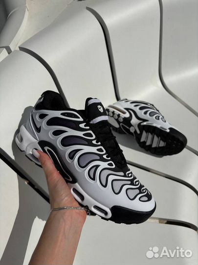 Nike Air Max Plus Drift ‘White and Black'