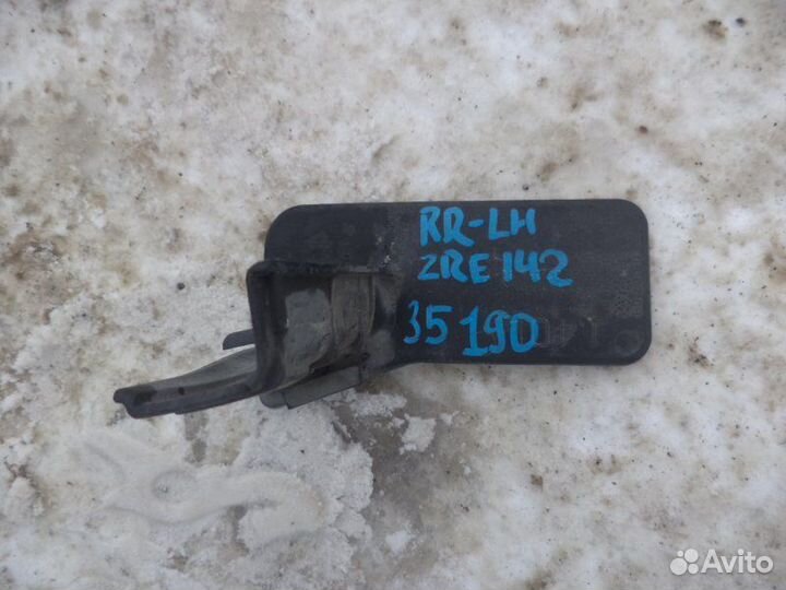 Брызговик задний левый Toyota Corolla Fielder