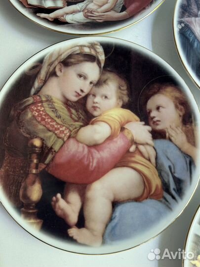 Настенные фарфоровые тарелки 