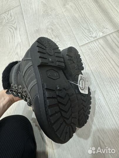 Ботинки зимние 26