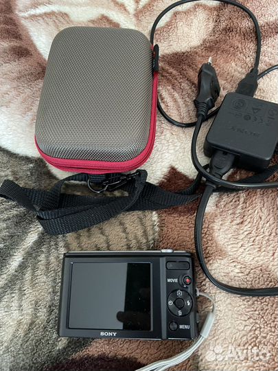 Компактный фотоаппарат