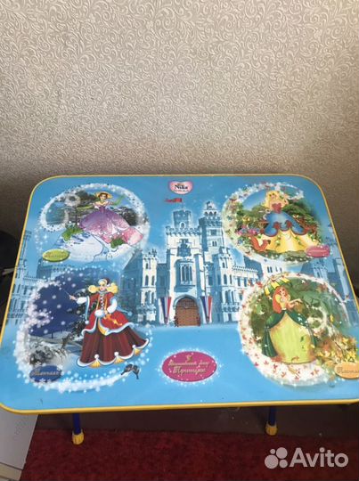 Детский стол и стул
