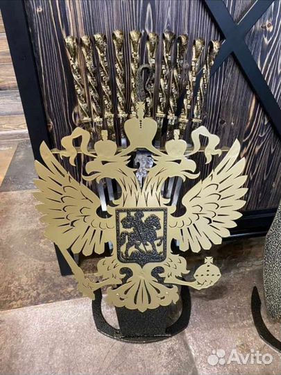 Набор шампуров подарочный / кованые, подставка-щит