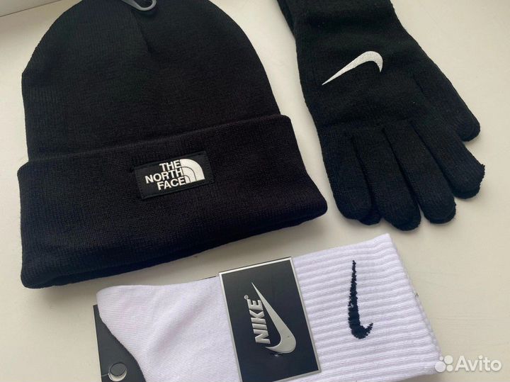 Комплект 3В1 Шапка TNF и перчатки nike