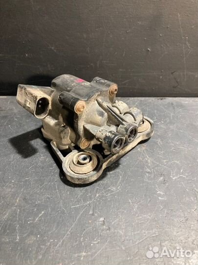 Клапан воздушный Land Rover Range Rover L322