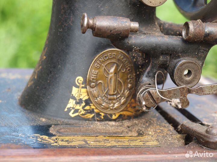 Швейная машинка зингер
