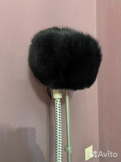 Шапка песцовая с кожаными вставками