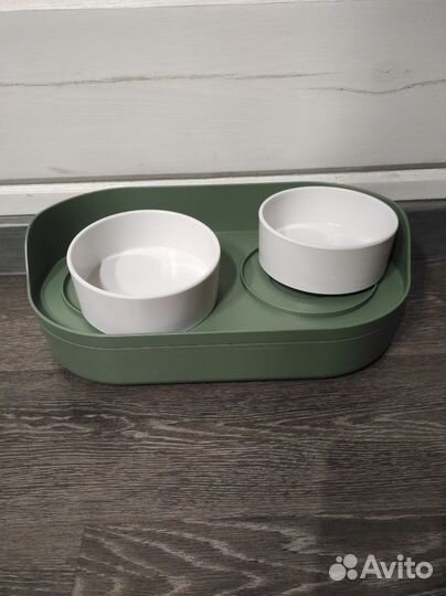 Миски с контейнером для кошек собак