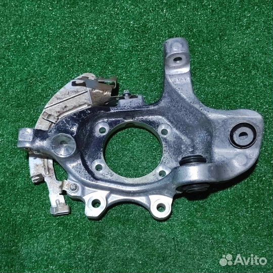 Кулак задний левый Mercedes-Benz E-Class W213