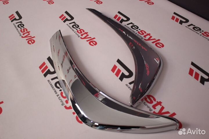 Ресницы Toyota Land Cruiser 200 2012-2015 R1641