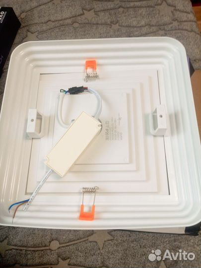 Светильник накладной светодиодный