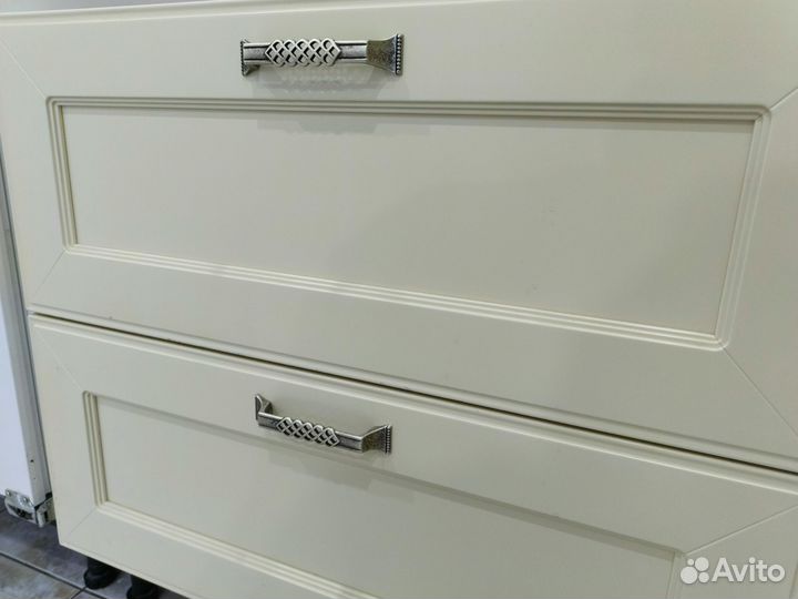 Кухонный гарнитур массив