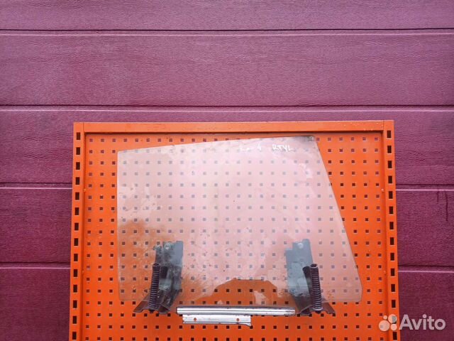 Стекло двери Toyota Rav 4 acv20