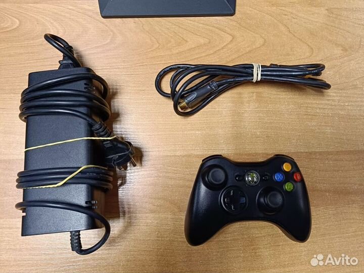 Xbox 360S 500Gb FreeBoot 79 Игр Джой