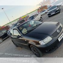 Volkswagen Polo 1.0 MT, 2001, 329 000 км, с пробегом, цена 140 000 руб.