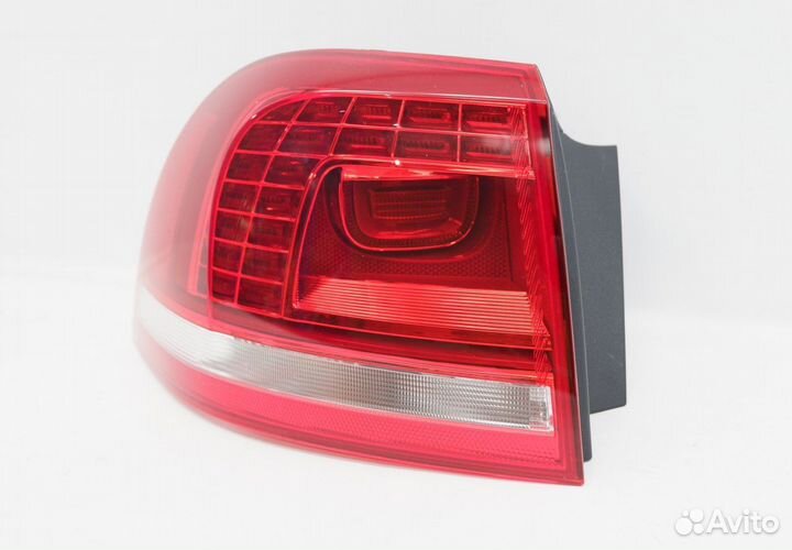 Фонарь левый Volkswagen Touareg 2, 2010-18 LED
