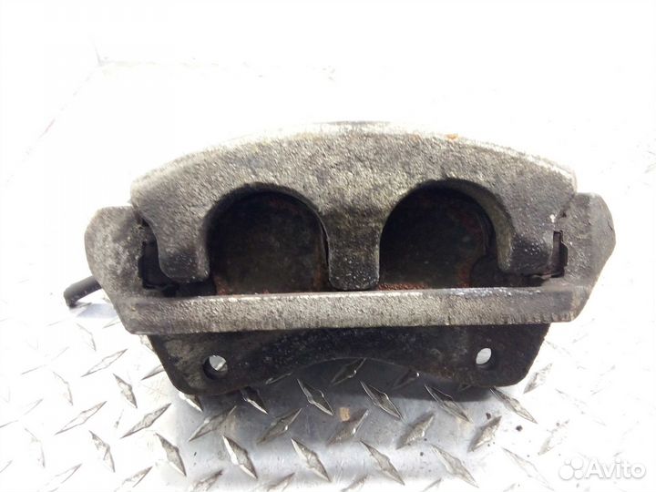 Суппорт передний правый Honda Pilot 2