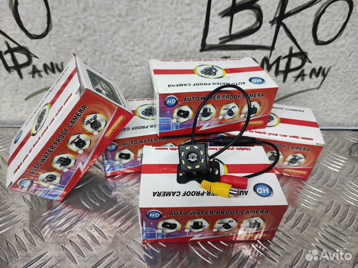 Автомобильная камера заднего вида