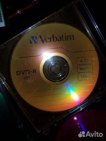 Диски DVD R и футляры