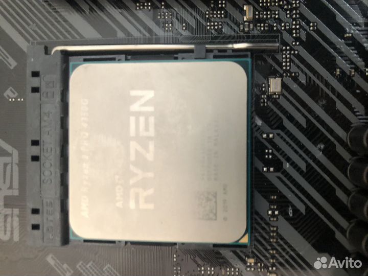 Материнская плата с процессором