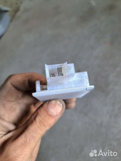 Плафон бардачка Mercedes w220