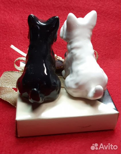 Собака фарфор